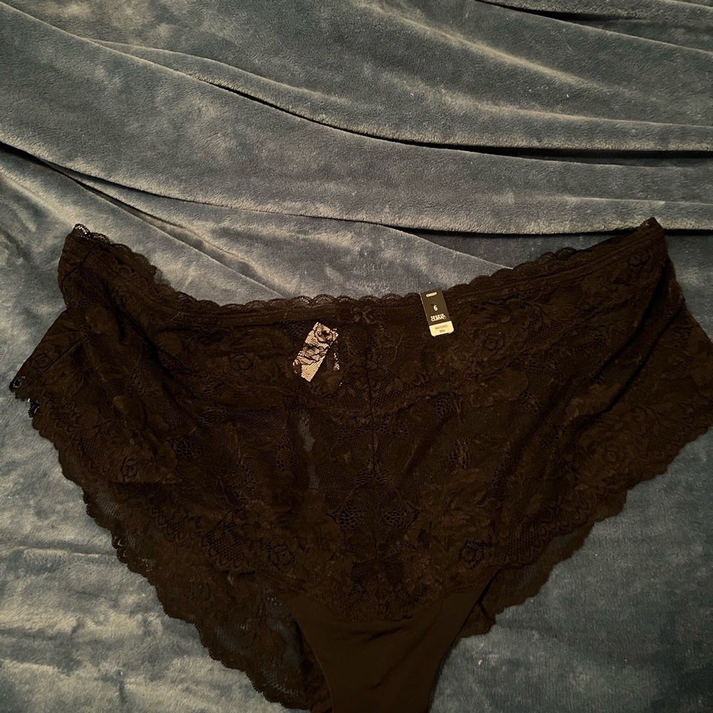 NWT torrid size 6 cheeky black lace panties